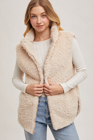 Reversible Sherpa Vest - Beige